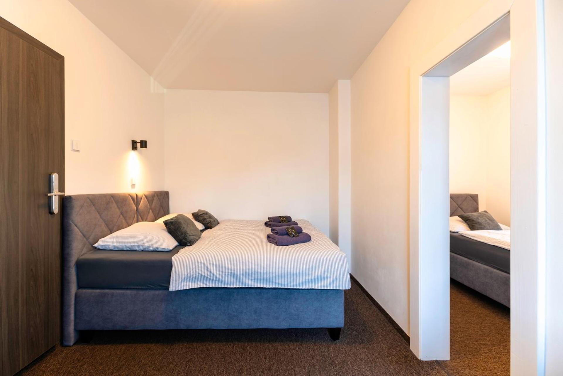 Restaurace Hotel Praha Nizbor Dış mekan fotoğraf